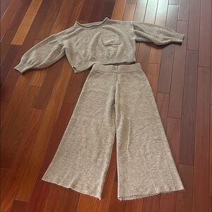 Sincerely Jules Beige Knit Wide-Leg Pants Set, M